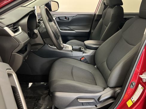 Used 2024 Toyota RAV4 LE AWD/4WD image 12
