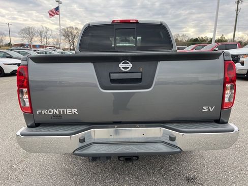 Used 2019 Nissan Frontier SV image 6