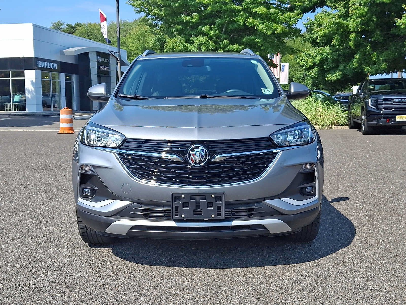 Used 2023 Buick Encore GX Select w/ Safety Package II FWD image 2