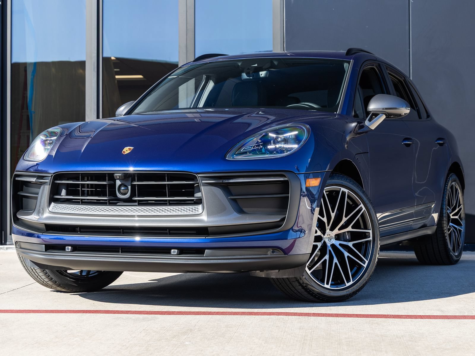 Certified 2026 Porsche Macan Turbo AWD/4WD image 1