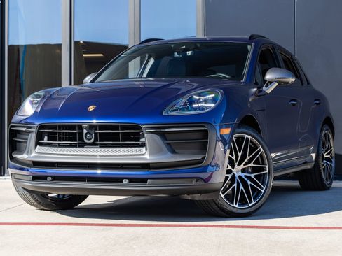 Certified 2026 Porsche Macan Turbo AWD/4WD image 1