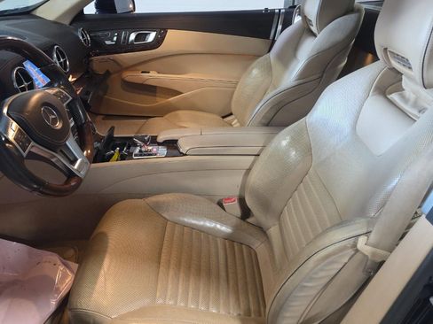 Used 2013 Mercedes-Benz SL 550 w/ Premium Pkg image 5