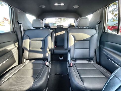 New 2026 Chevrolet Traverse LT w/ Driver Confidence Package image 23