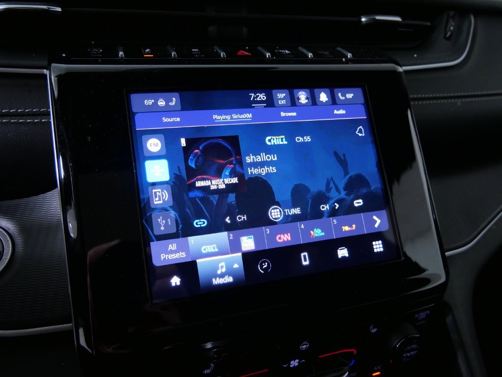 Used 2024 Jeep Grand Cherokee L Altitude AWD/4WD image 27