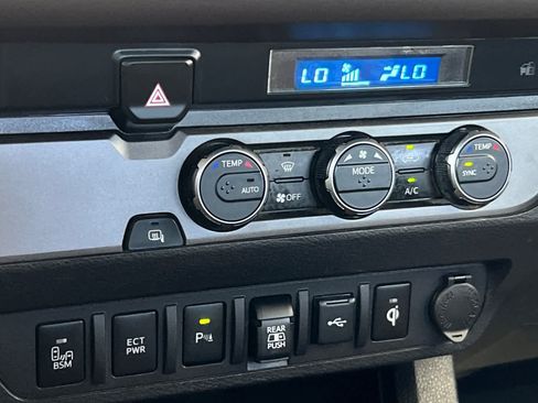 Used 2023 Toyota Tacoma TRD Sport w/ Technology Package RWD image 20