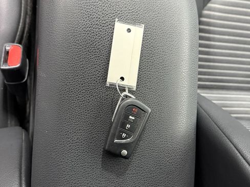 Used 2022 Toyota Camry SE image 28