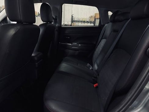 Used 2024 Mitsubishi Outlander Sport LE image 16