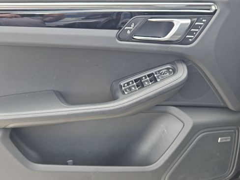 Certified 2026 Porsche Macan Turbo AWD/4WD image 22