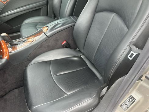 Used 2005 Mercedes-Benz E 320 Sedan image 8