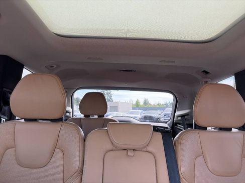 Used 2016 Volvo XC90 T8 Inscription AWD/4WD image 44
