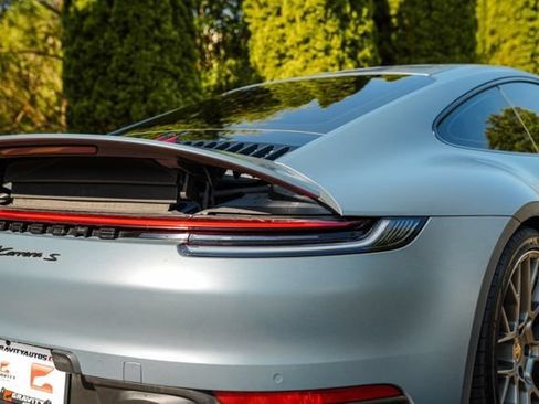 Used 2020 Porsche 911 Carrera 4S AWD/4WD image 23
