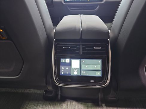 Used 2025 Rivian R1T Adventure image 28