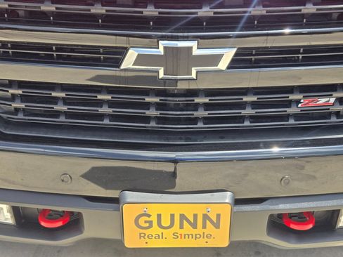 Used 2021 Chevrolet Silverado 1500 LT Trail Boss w/ Convenience Package II AWD/4WD image 5