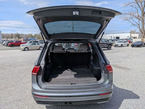 Used 2021 Volkswagen Tiguan SE R-Line w/ 3rd Row Seat Package image 21
