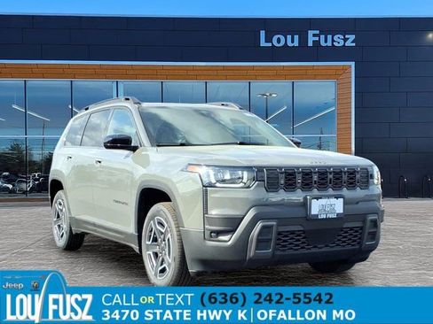 New 2026 Jeep Cherokee Laredo AWD/4WD image 1