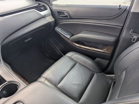 Used 2019 Chevrolet Tahoe LT image 18