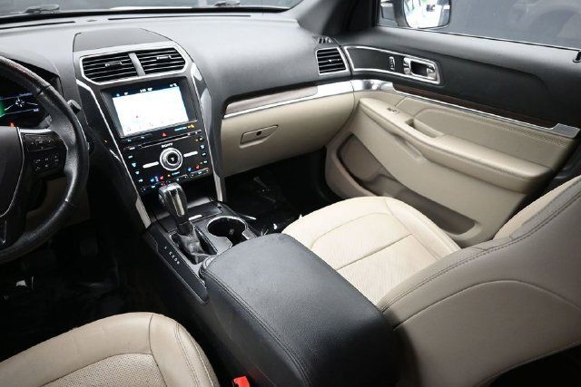 Used 2018 Ford Explorer Limited AWD/4WD image 10