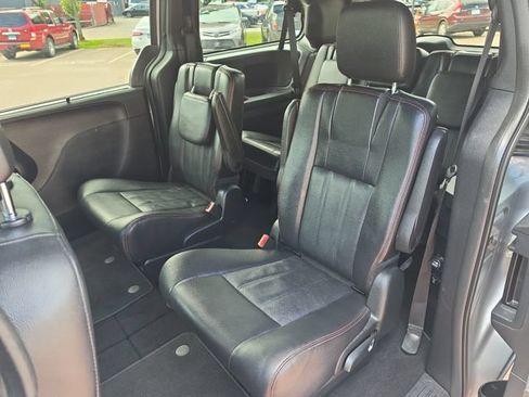 Used 2019 Dodge Grand Caravan GT FWD image 18