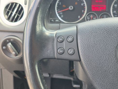 Used 2009 Volkswagen Tiguan SE AWD/4WD image 19