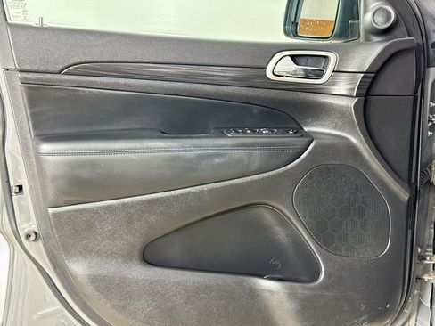 Certified 2021 Jeep Grand Cherokee Laredo X image 11