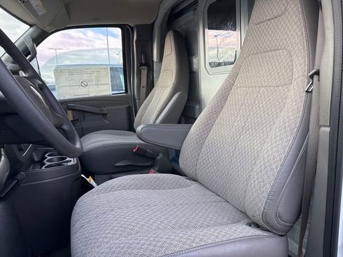 New 2024 GMC Savana 3500 w/ Power Convenience Package image 46