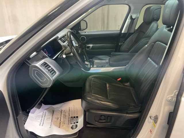 Used 2018 Land Rover Range Rover Sport HSE AWD/4WD image 17