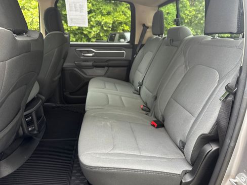 Used 2020 RAM 1500 Big Horn AWD/4WD image 7