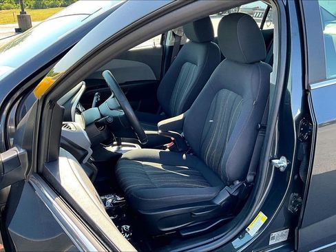 Used 2020 Chevrolet Sonic LT FWD image 23