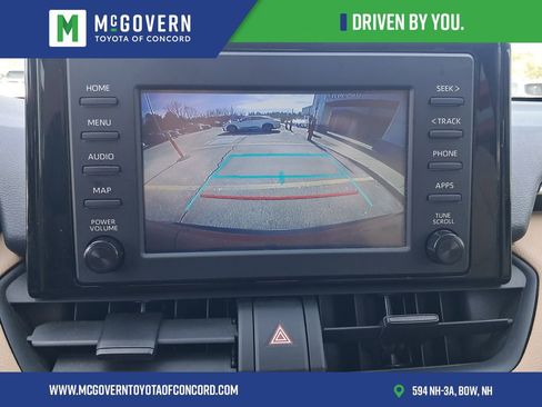 Used 2019 Toyota RAV4 LE w/ Carpet Mat Package image 22