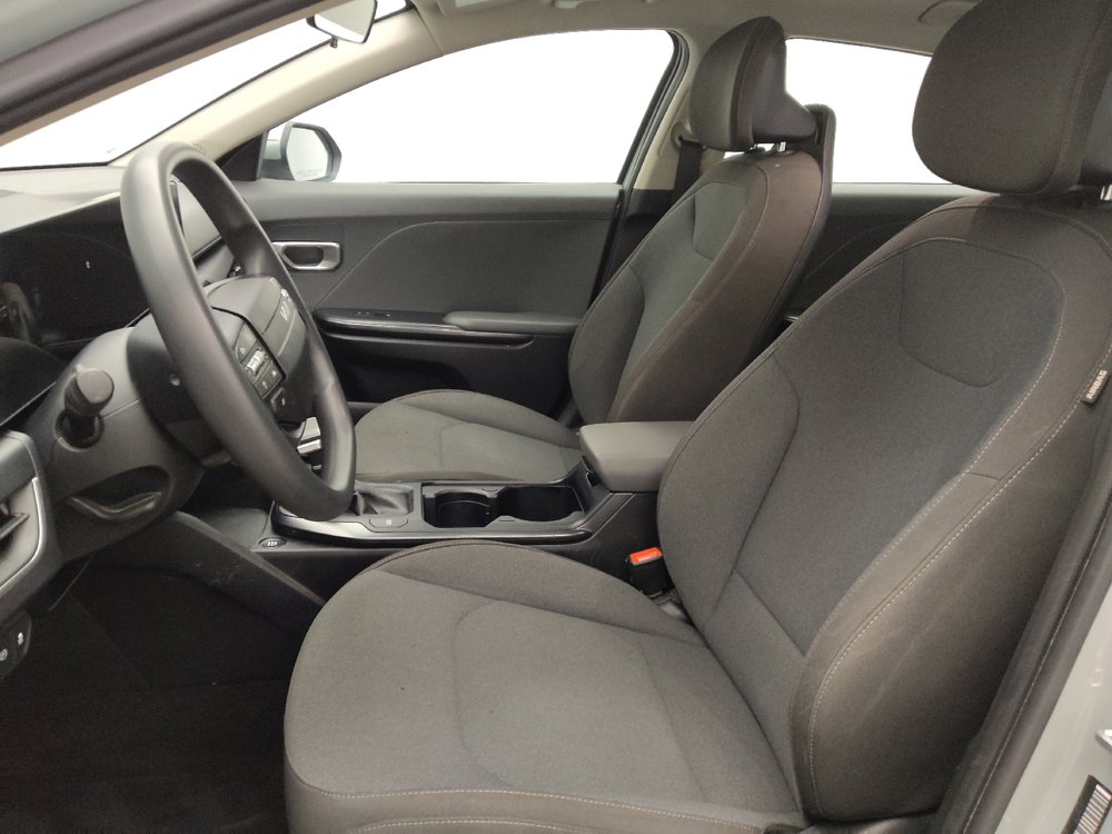 Used 2025 Kia K4 FWD image 17