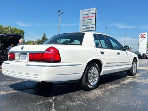 Used 2001 Mercury Grand Marquis GS RWD image 8