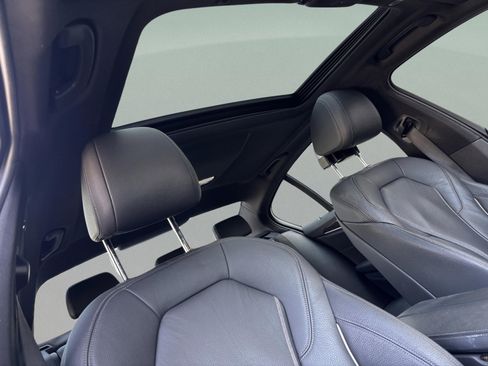 Used 2020 BMW 530i w/ Premium Package image 31