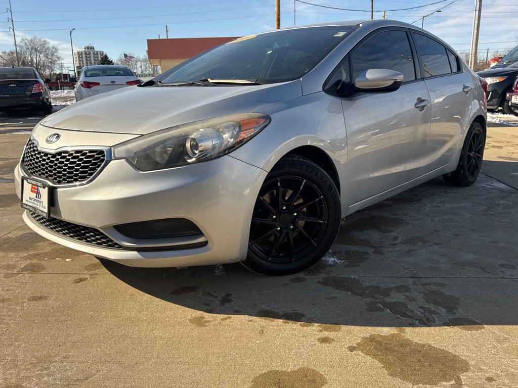 Used 2015 Kia Forte LX FWD image 1