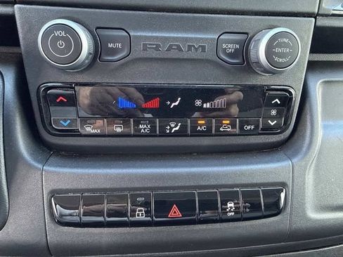 Used 2025 RAM ProMaster 2500 w/ Convenience Group FWD image 24