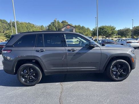 New 2025 Jeep Grand Cherokee Limited image 4