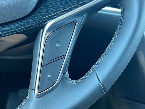New 2026 Cadillac XT5 Premium Luxury w/ Driver Assist Package AWD/4WD image 23