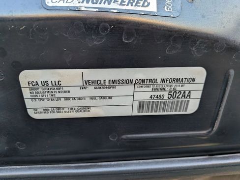 Used 2016 Dodge Challenger SXT image 22