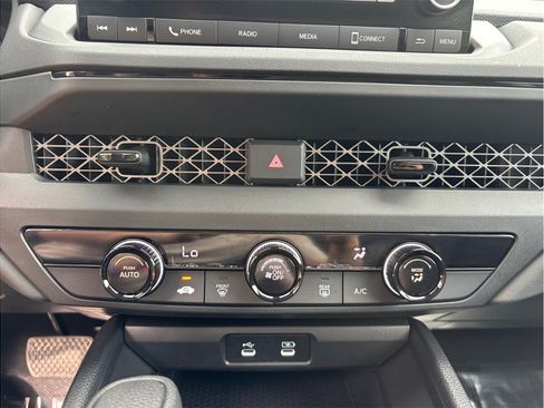 Used 2025 Honda Accord LX image 26