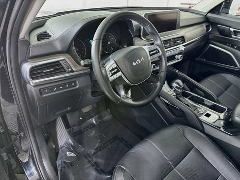 Used 2022 Kia Telluride EX w/ EX Premium Package AWD/4WD image 19