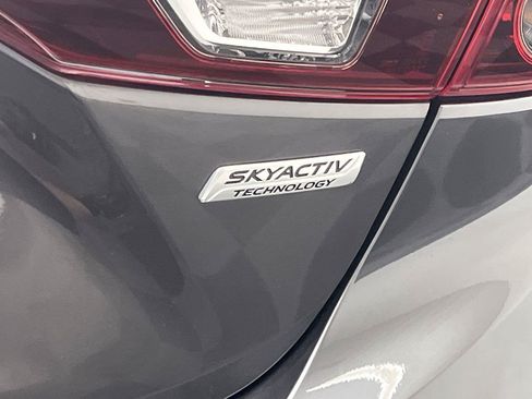 Used 2017 MAZDA MAZDA3 Sport FWD image 24