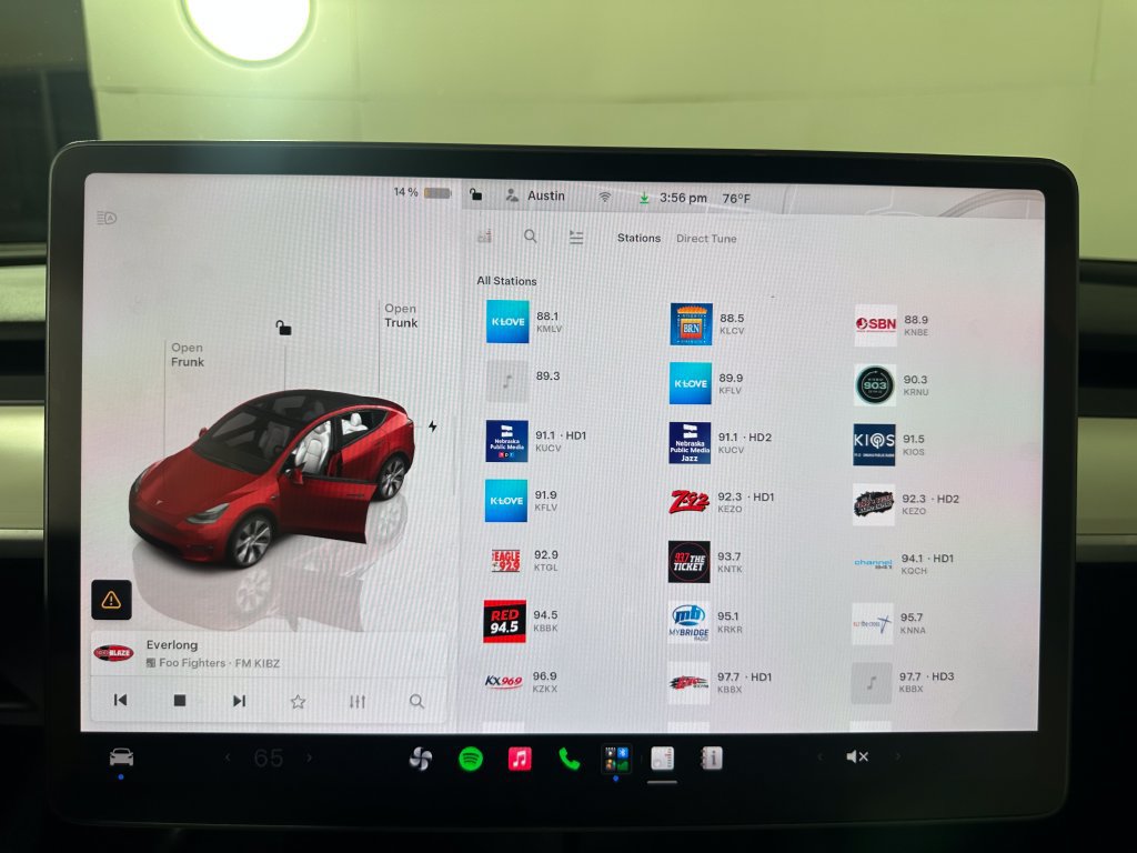 Used 2023 Tesla Model Y Long Range AWD/4WD image 29