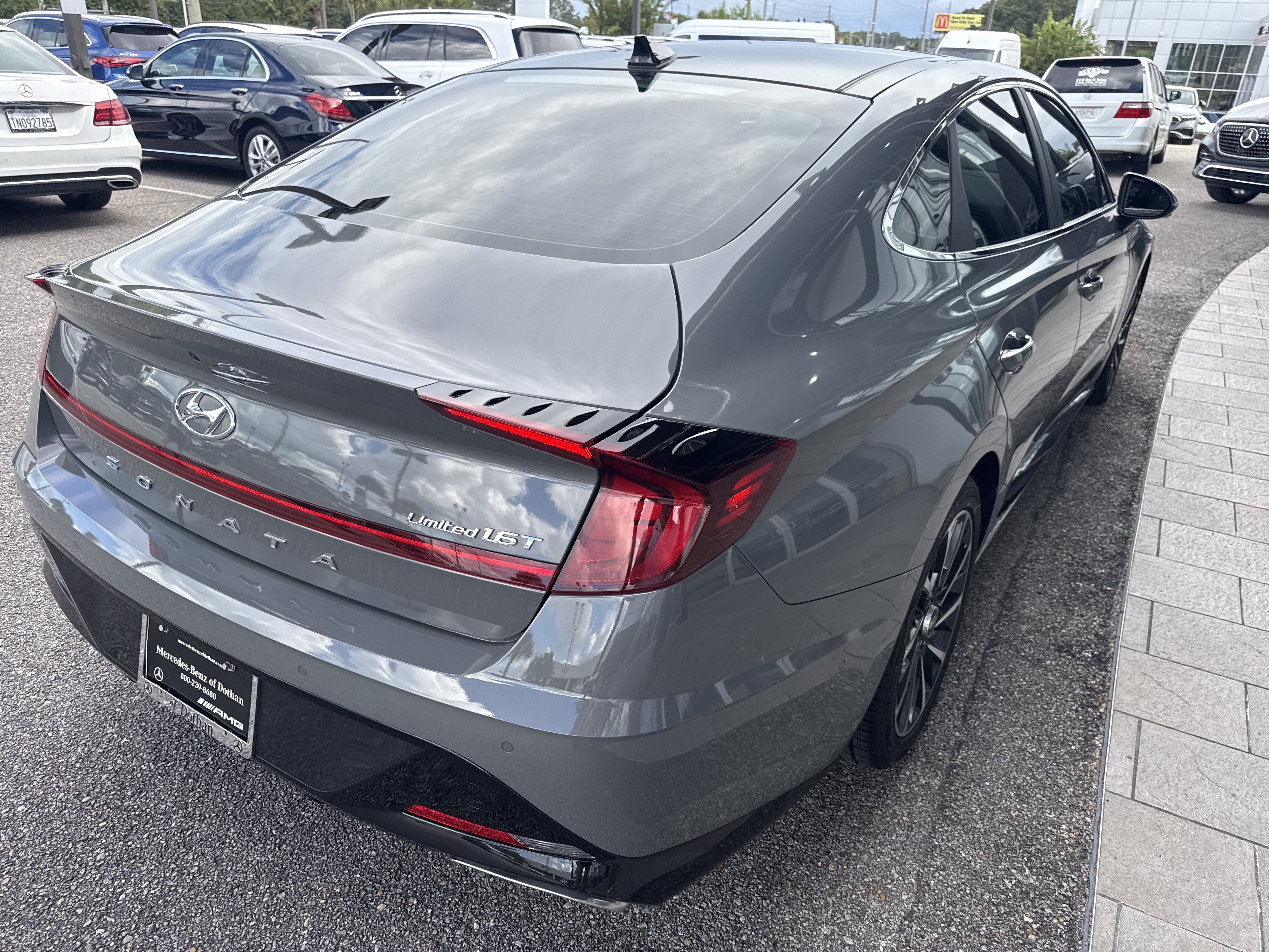 Used 2022 Hyundai Sonata Limited FWD image 4