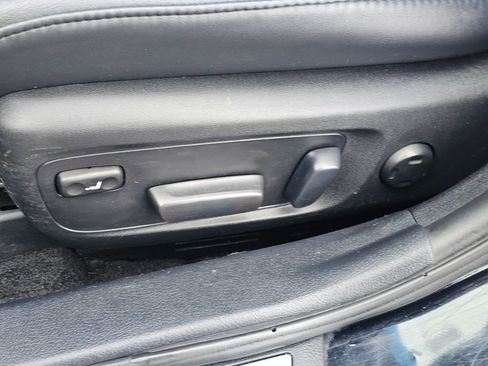 Used 2016 Toyota Avalon Limited image 23