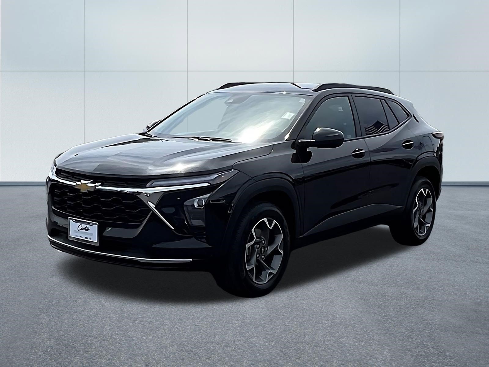 Used 2025 Chevrolet Trax LT FWD image 3
