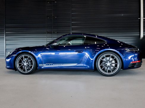 Used 2024 Porsche 911 Carrera T image 2