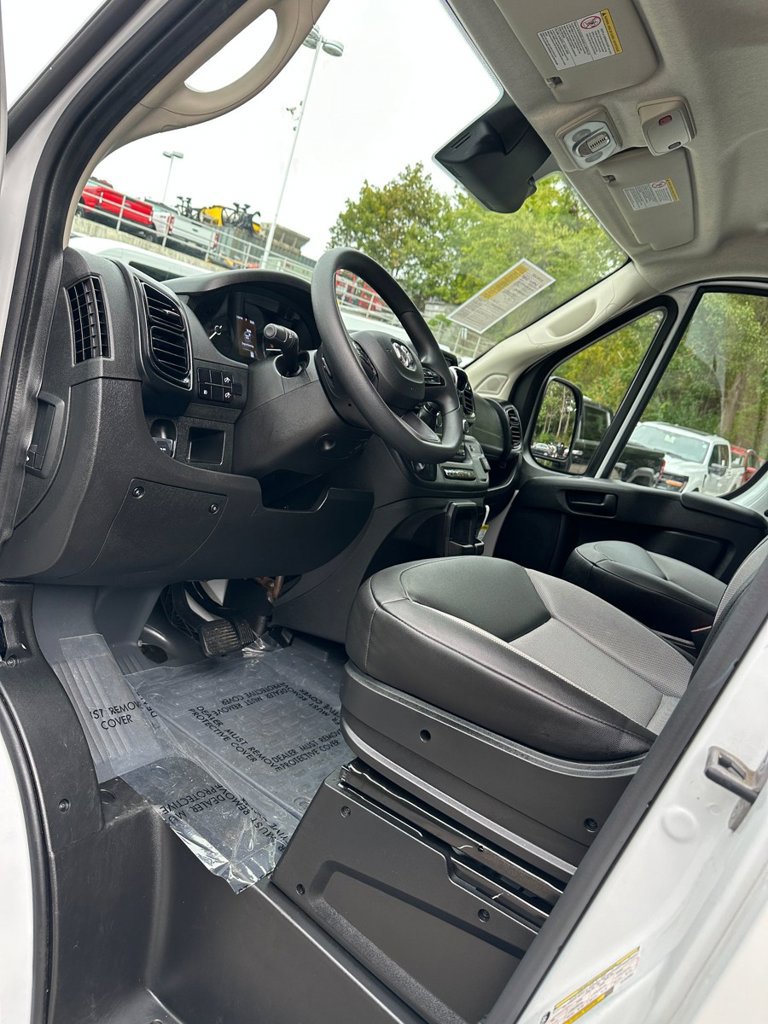 Used 2026 RAM ProMaster 2500 w/ Convenience Group FWD image 9