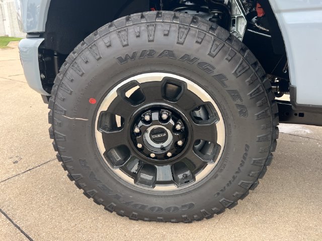 New 2026 Ford F350 Lariat w/ Tremor Off-Road Package AWD/4WD image 18