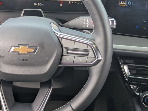 Used 2025 Chevrolet Traverse LT w/ Enhanced Driving Package image 21