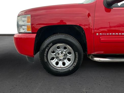 Used 2009 Chevrolet Silverado 1500 LS image 13