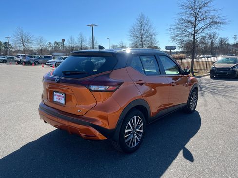 Used 2023 Nissan Kicks SV image 18